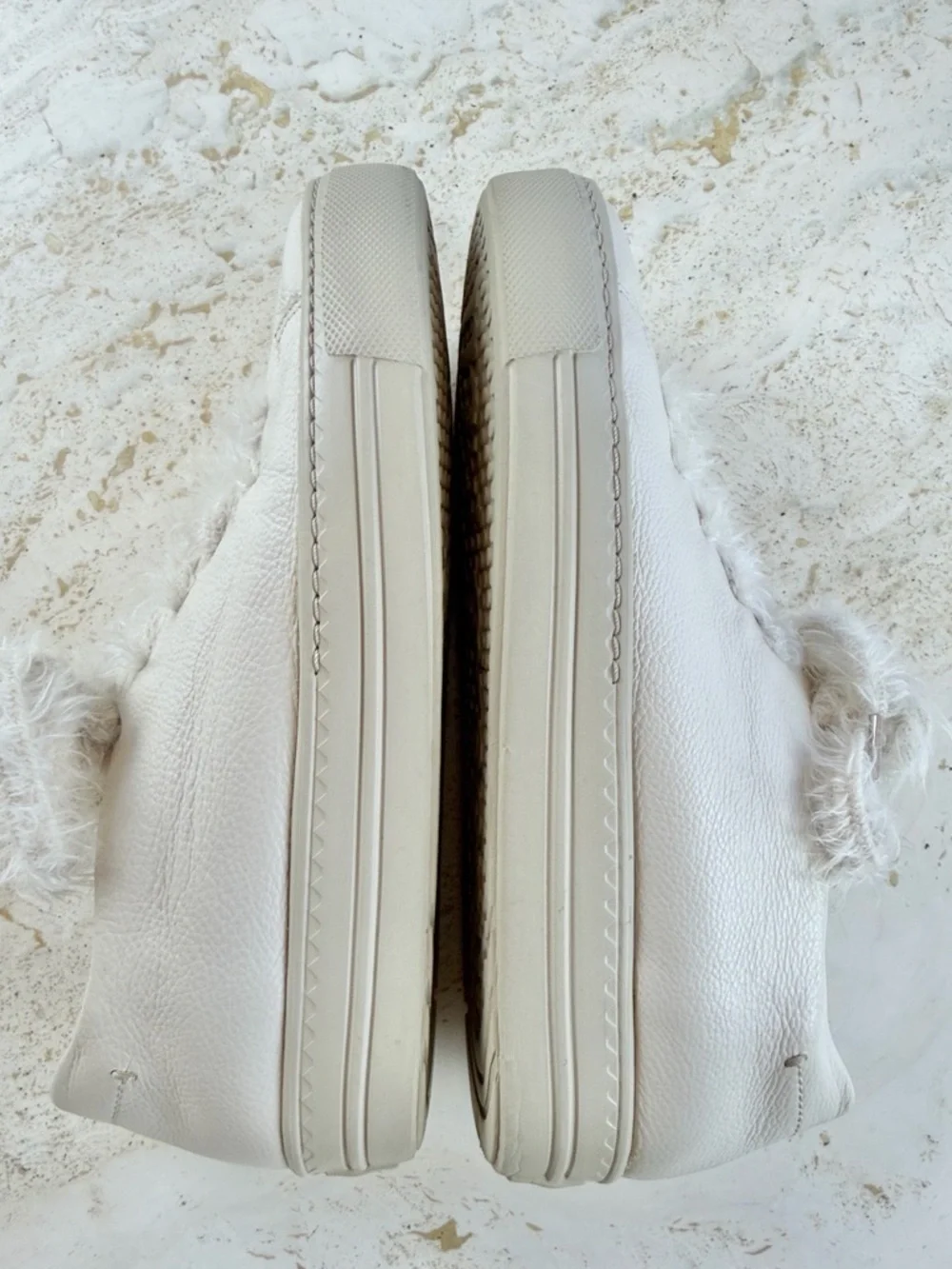 Paul Green Jayden Low Top Super Soft Sneakers Cream Faux Fur Laces US 7.5 EU 38